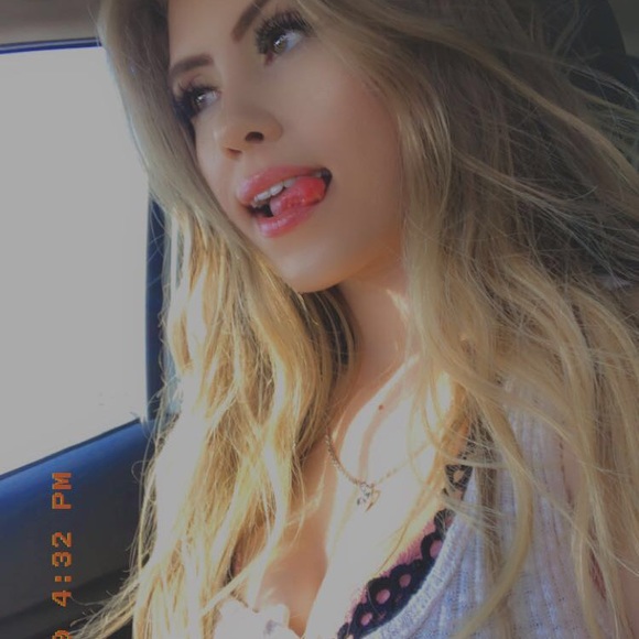 Meet your Posher, Haley - Picture 3 of 6